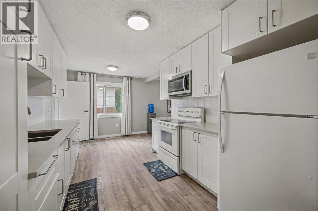 47 Sunhurst Court Se, Calgary, Alberta  T2X 1Y3 - Photo 10 - A2298974