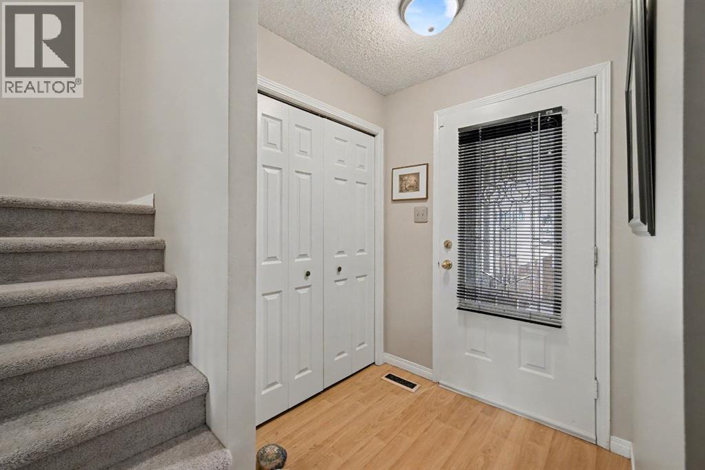 983 Woodbine Boulevard SW, Calgary, Alberta  t2w 4a7 - Photo 20 - A2301604