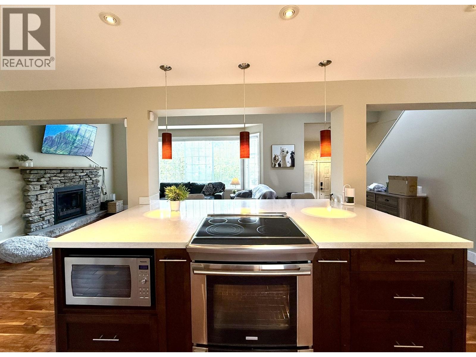 1510 Macdonald Place, Squamish, British Columbia  V0N 1H0 - Photo 6 - R3112992