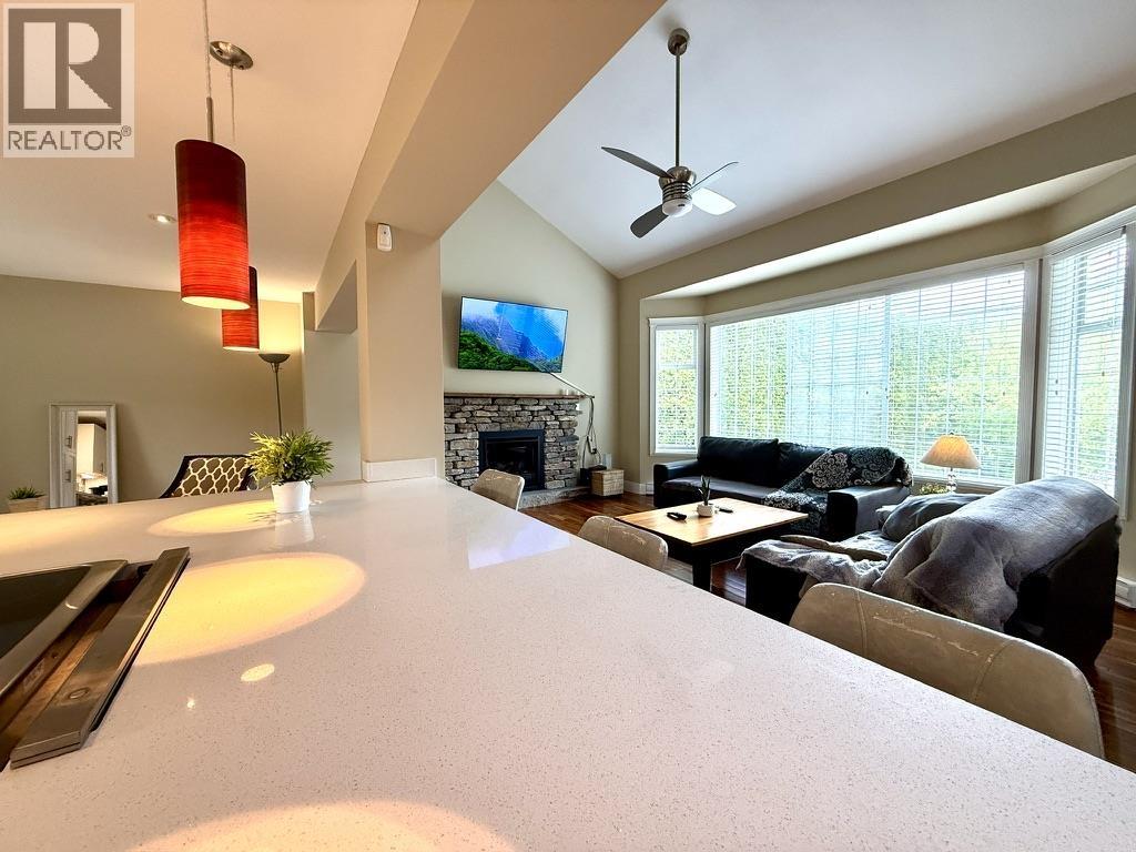 1510 Macdonald Place, Squamish, British Columbia  V0N 1H0 - Photo 7 - R3112992