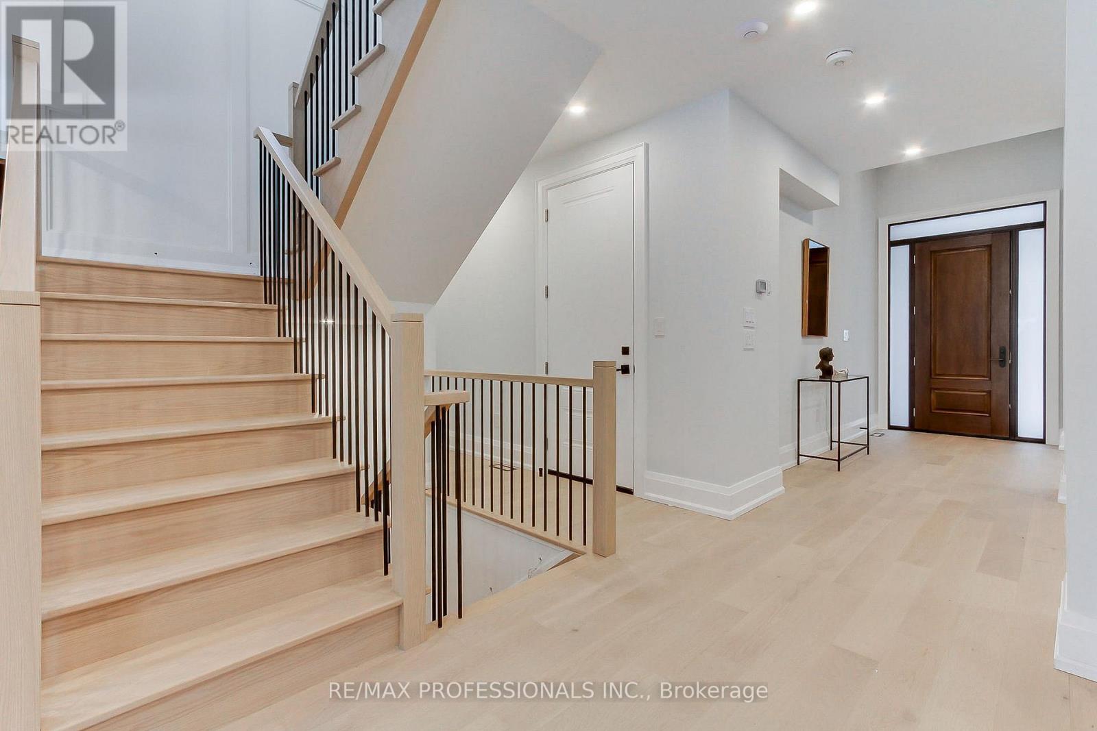 432 Smith Avenue, Burlington, Ontario  L7R 2V1 - Photo 4 - W13015008