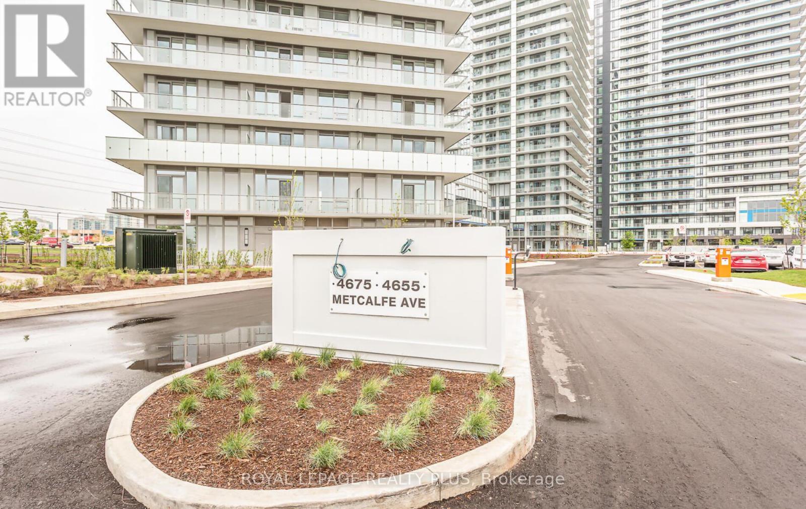 806 - 4675 METCALFE AVENUE, Mississauga, Ontario