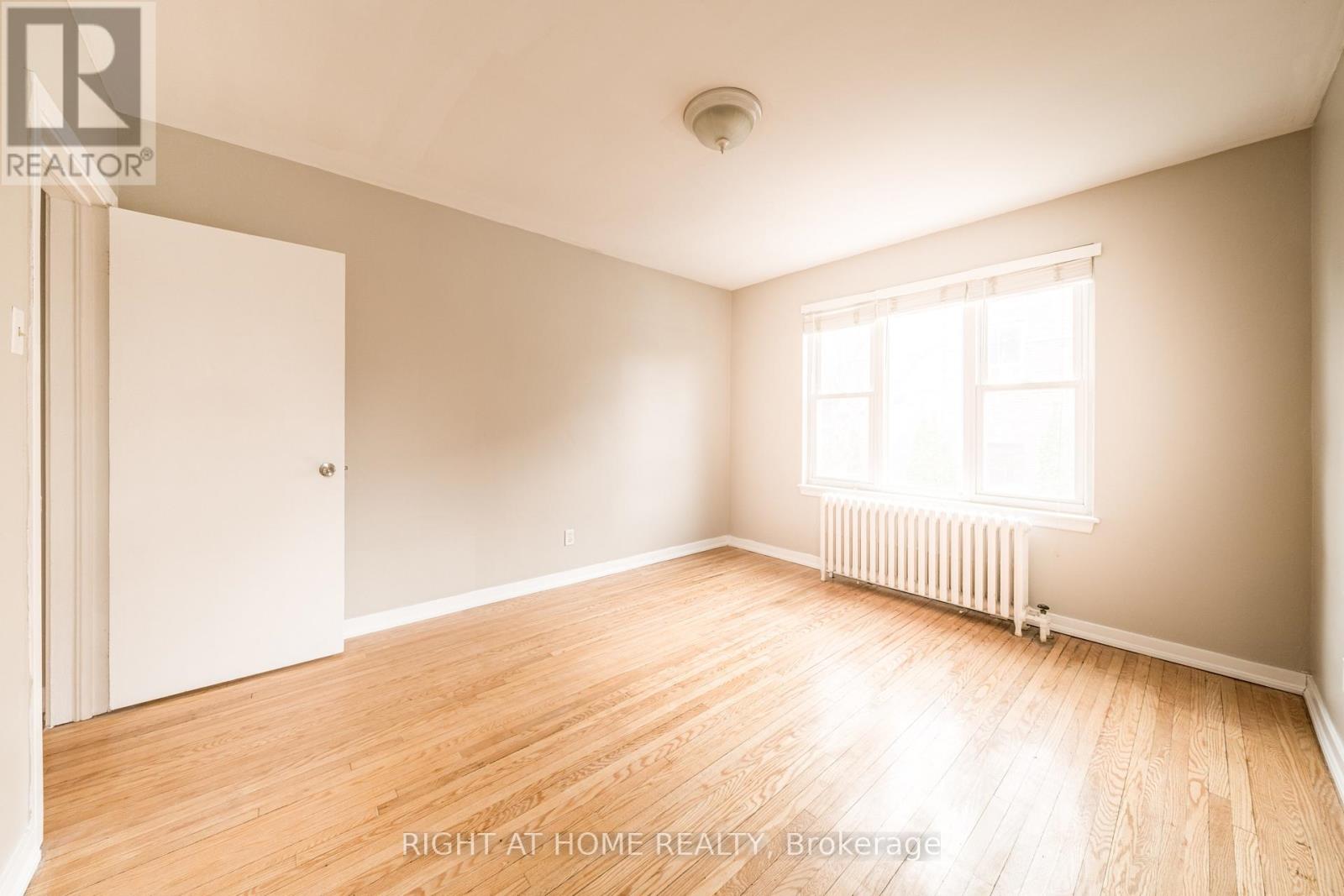 4 - 340 Lakeshore Road W, Mississauga, Ontario  L5H 1H1 - Photo 12 - W13015020