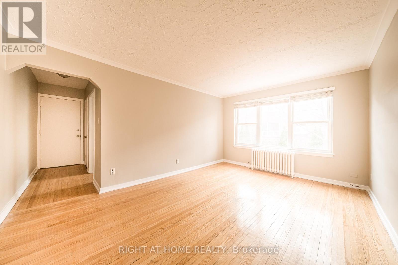 4 - 340 Lakeshore Road W, Mississauga, Ontario  L5H 1H1 - Photo 3 - W13015020