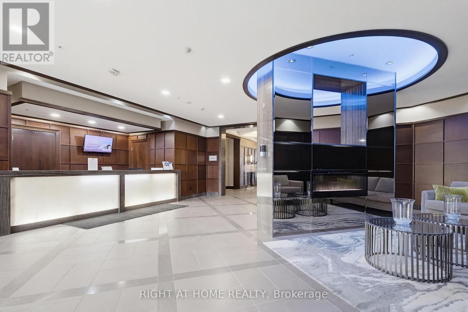 Ph08 - 2480 Prince Michael Drive, Oakville, Ontario  L6H 0H1 - Photo 3 - W13015038