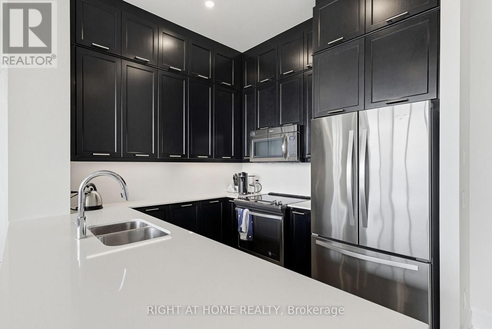 Ph08 - 2480 Prince Michael Drive, Oakville, Ontario  L6H 0H1 - Photo 6 - W13015038