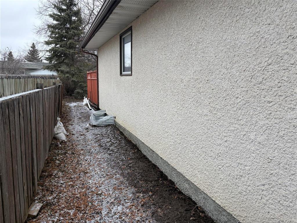 279 Stone Bridge Crossing, Steinbach, Manitoba  R5G 2B3 - Photo 2 - 202607632