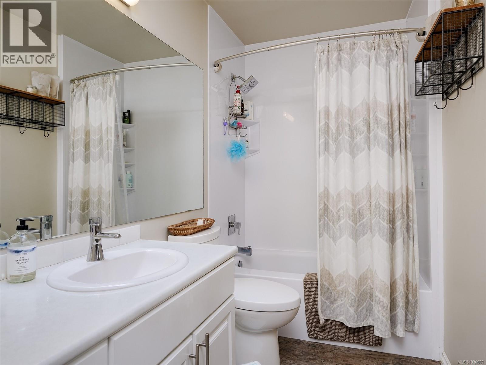 621 Pine St, Victoria, British Columbia  V9A 2Z9 - Photo 13 - 1030983