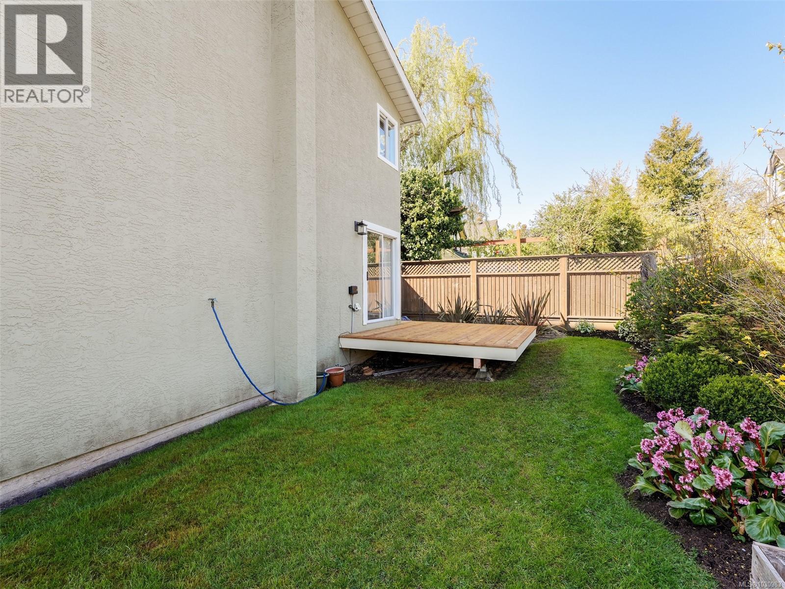 621 Pine St, Victoria, British Columbia  V9A 2Z9 - Photo 25 - 1030983