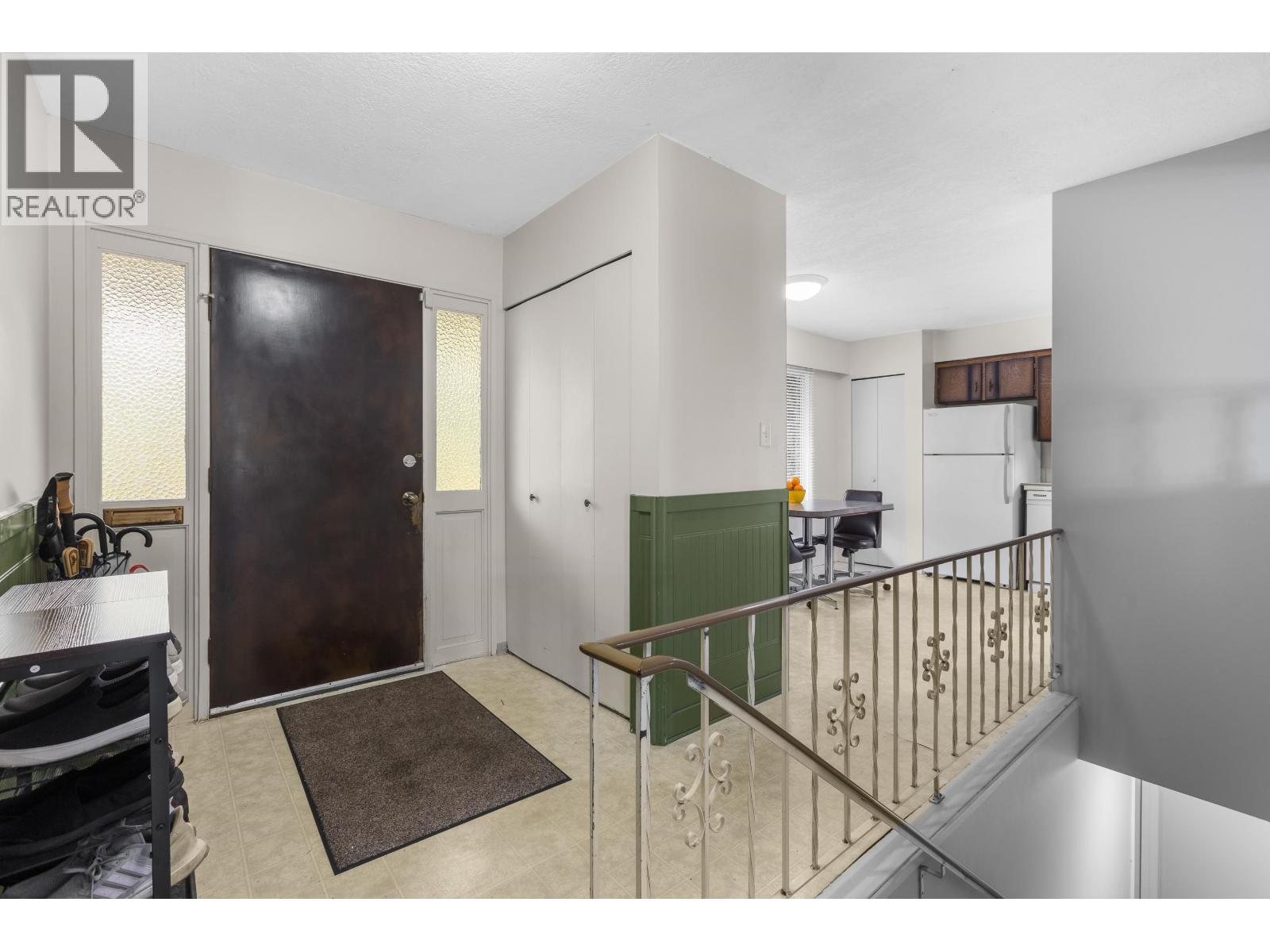 1507 Elinor Crescent, Port Coquitlam, British Columbia  V3C 2Y3 - Photo 7 - R3112758