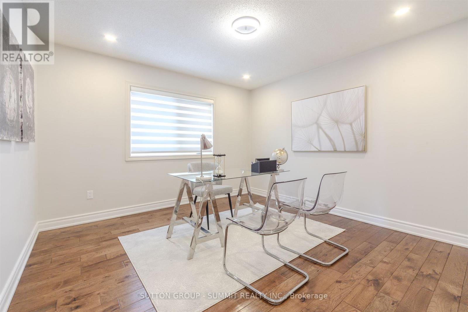 1104 Ambercroft Lane, Oakville, Ontario  L6M 1Z2 - Photo 17 - W12780256