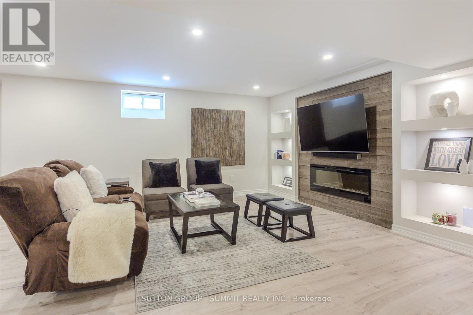 1104 Ambercroft Lane, Oakville, Ontario  L6M 1Z2 - Photo 39 - W12780256