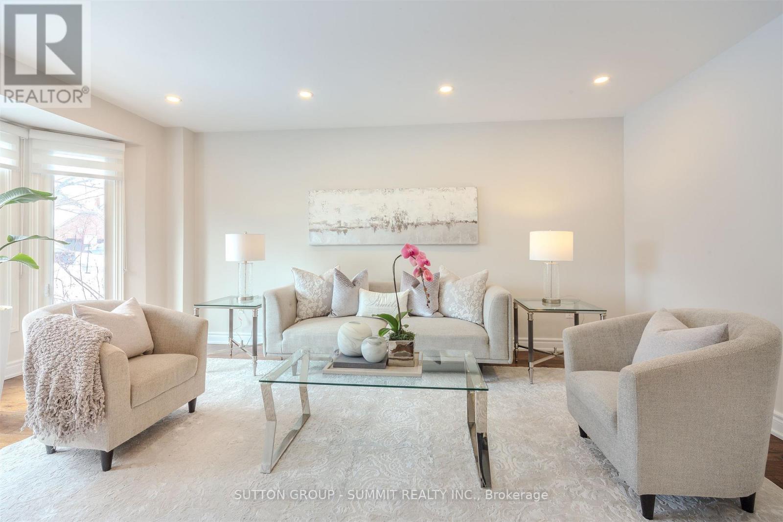 1104 Ambercroft Lane, Oakville, Ontario  L6M 1Z2 - Photo 7 - W12780256