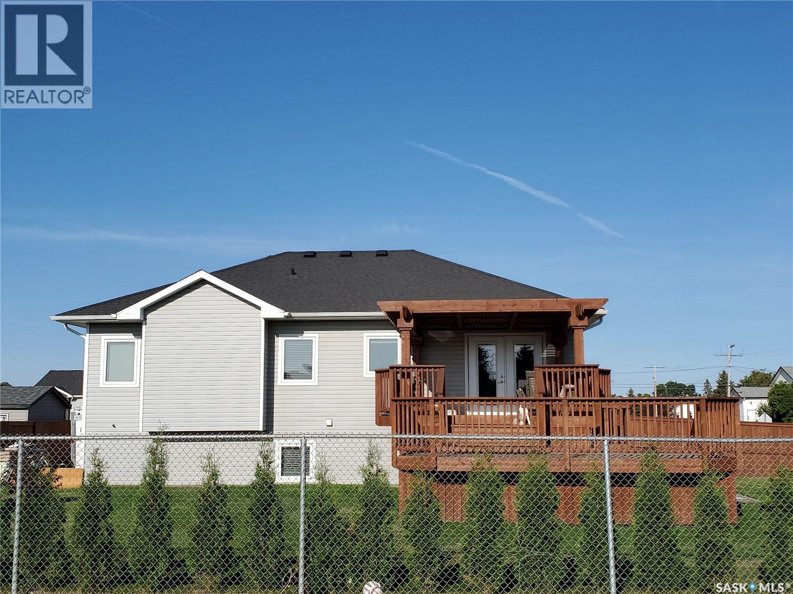 601 Selkirk Street, Outlook, Saskatchewan  S0L 2N0 - Photo 13 - SK033277