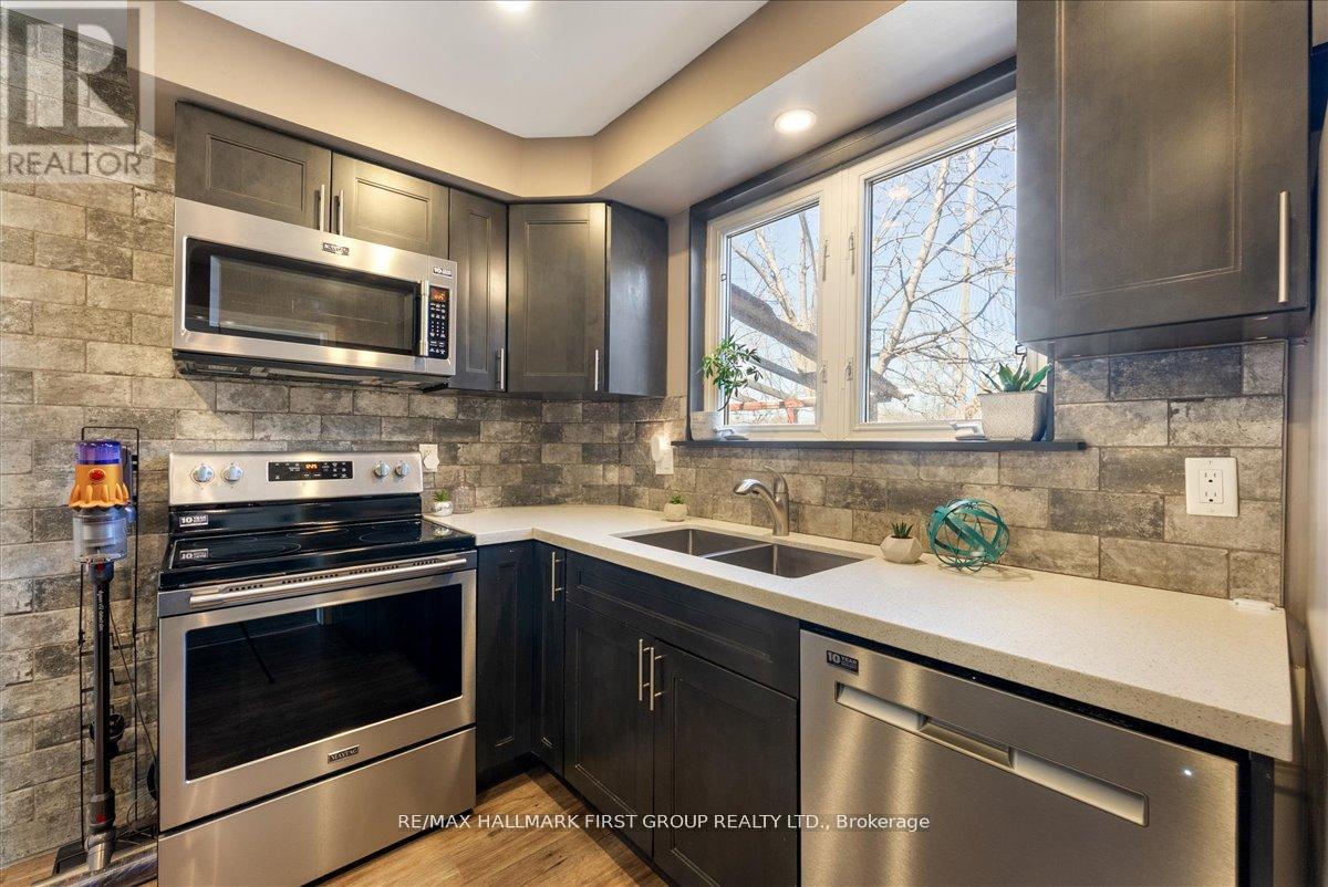 398 Dean Avenue, Oshawa (Central), Ontario  L1H 3E2 - Photo 8 - E13015114