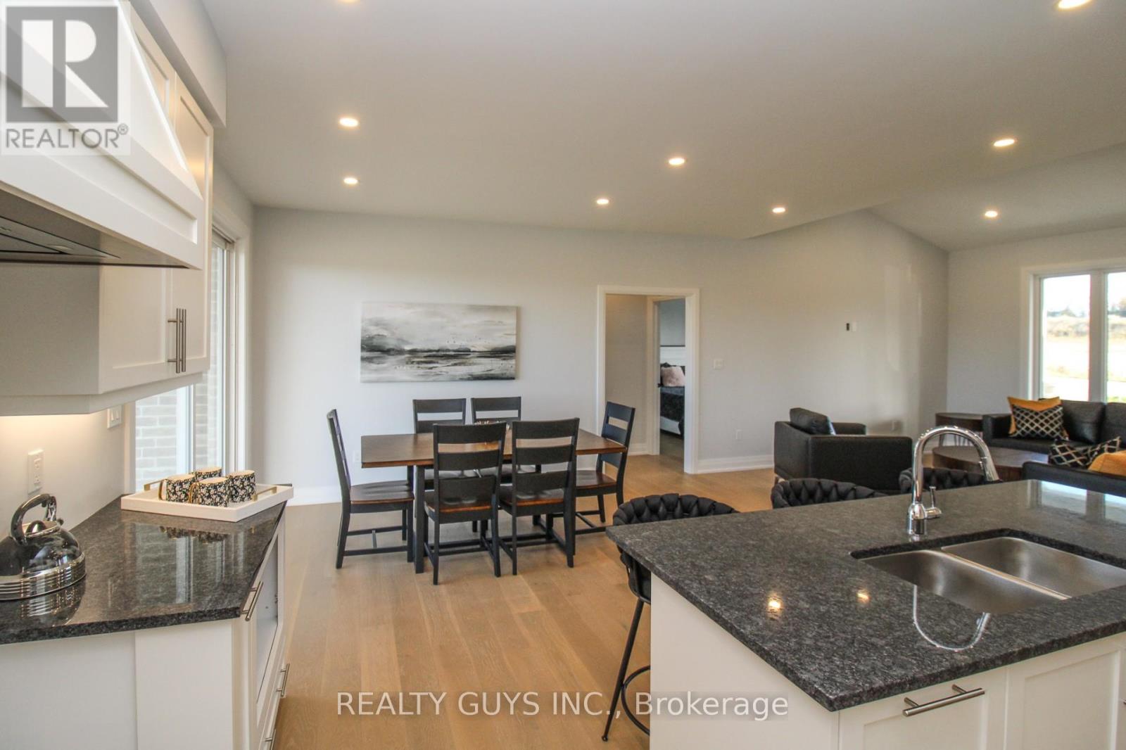 2418 Gwendolyn Court, Cavan Monaghan, Ontario  L0A 1C0 - Photo 16 - X13015090