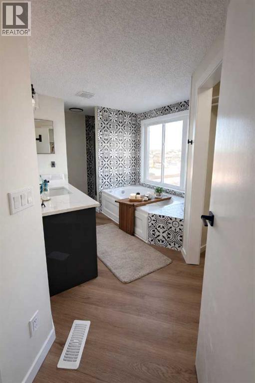 107 Harvest Oak Crescent Ne, Calgary, Alberta  T3K 4C9 - Photo 18 - A2299071