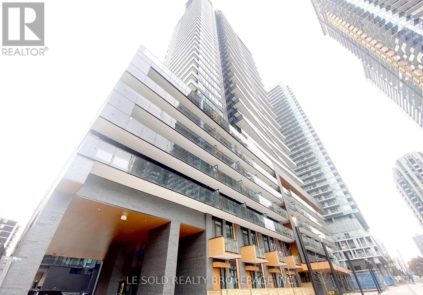 704 ROOM#4 - 127 BROADWAY AVENUE, Toronto, Ontario