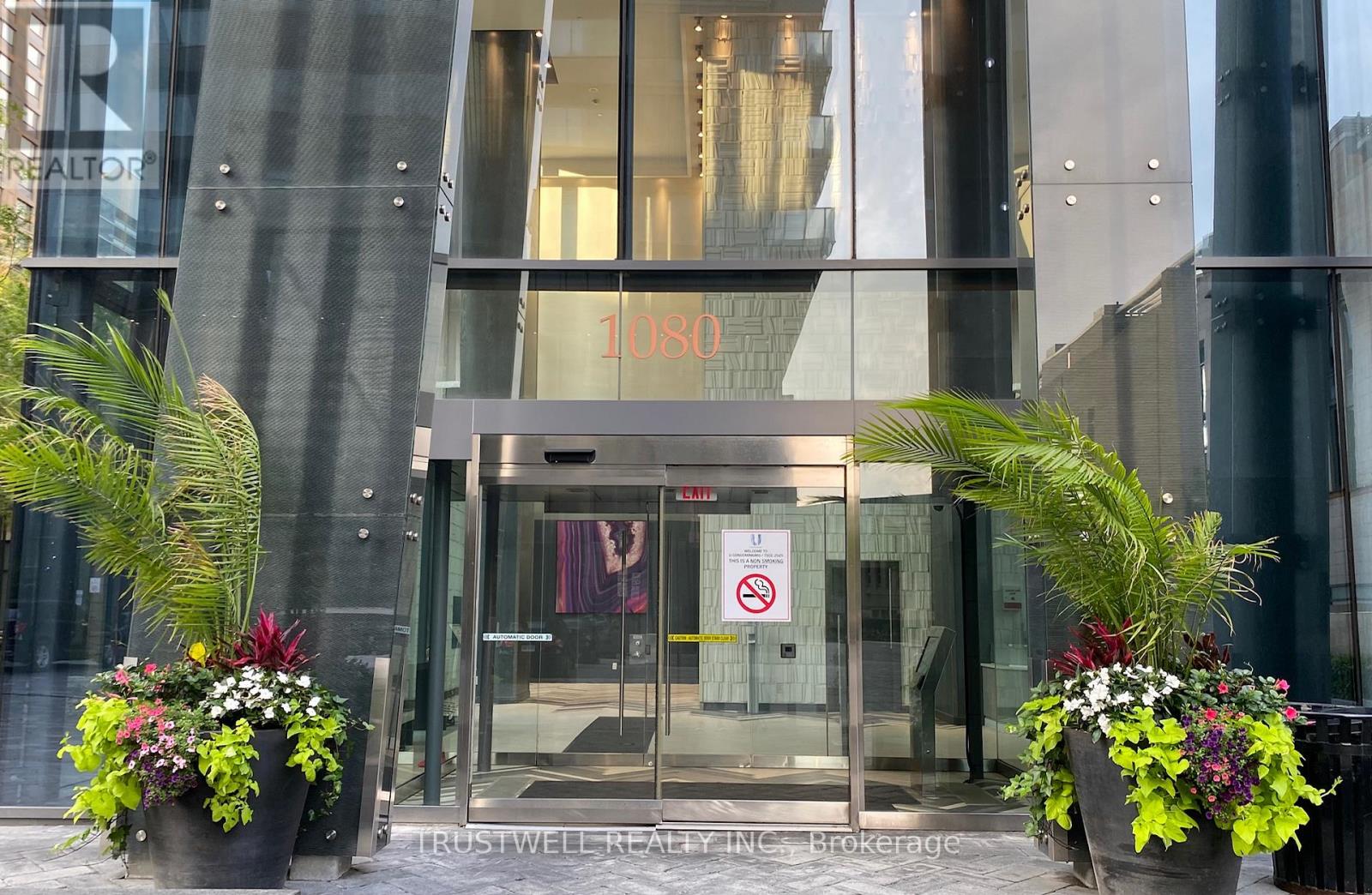 4407 - 1080 Bay Street, Toronto, Ontario  M5S 0A5 - Photo 2 - C13015072