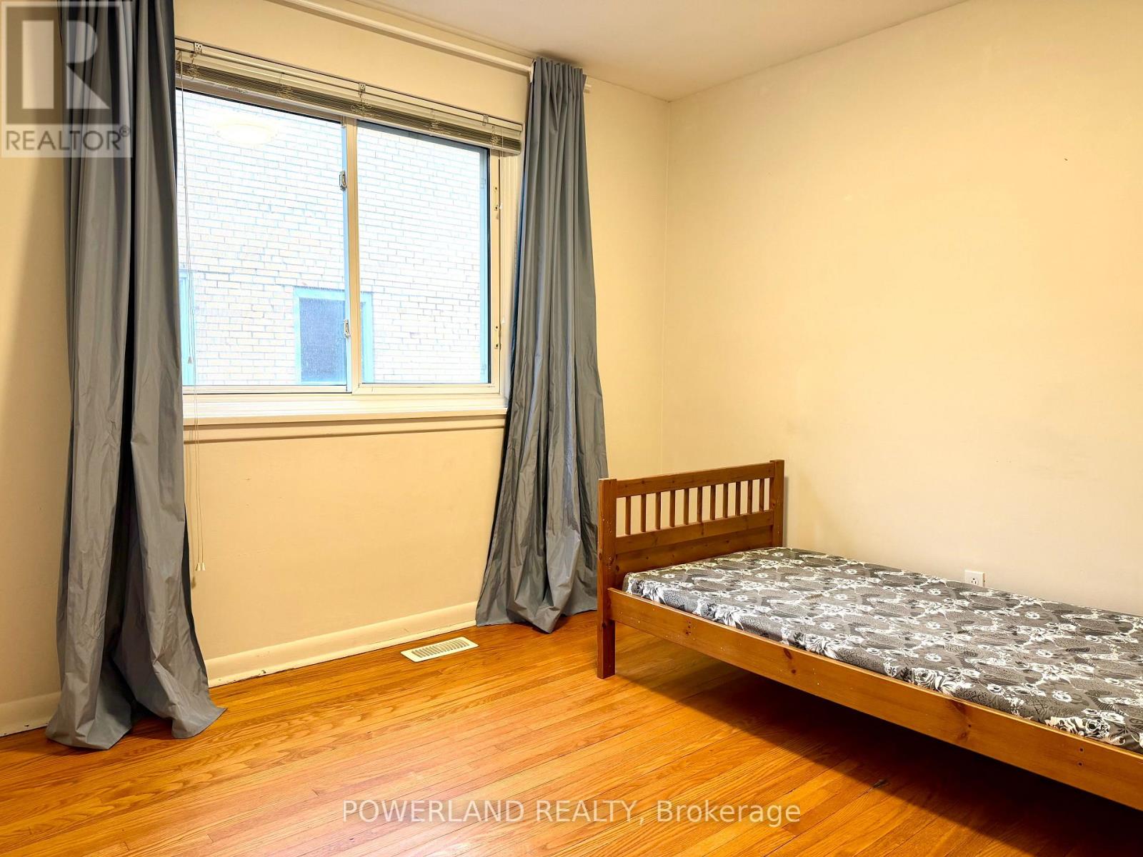 Main Floor - 72 Pynford Crescent, Toronto, Ontario  M3A 1W8 - Photo 7 - C13015106