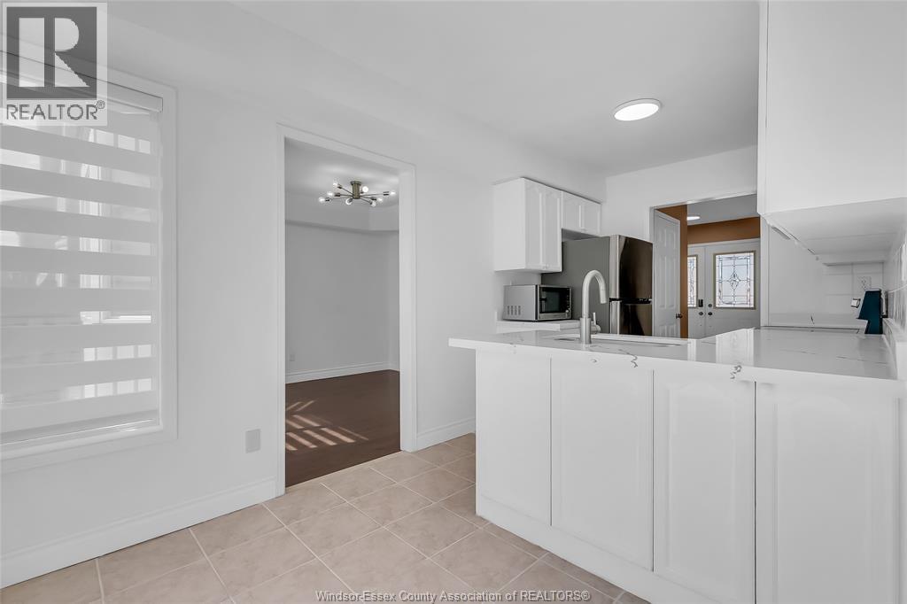 1063 Peach Blossom Crescent, Windsor, Ontario  N9G 2R5 - Photo 13 - 26008489
