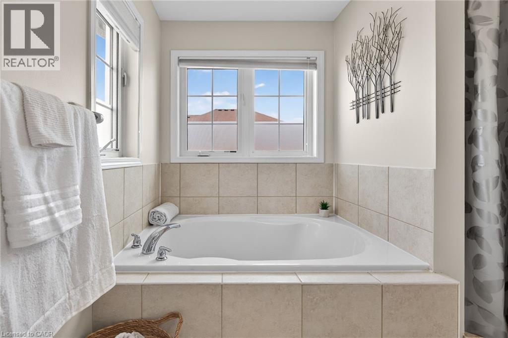 370 Windwood Drive, Binbrook, Ontario  L0R 1C0 - Photo 21 - 40822039