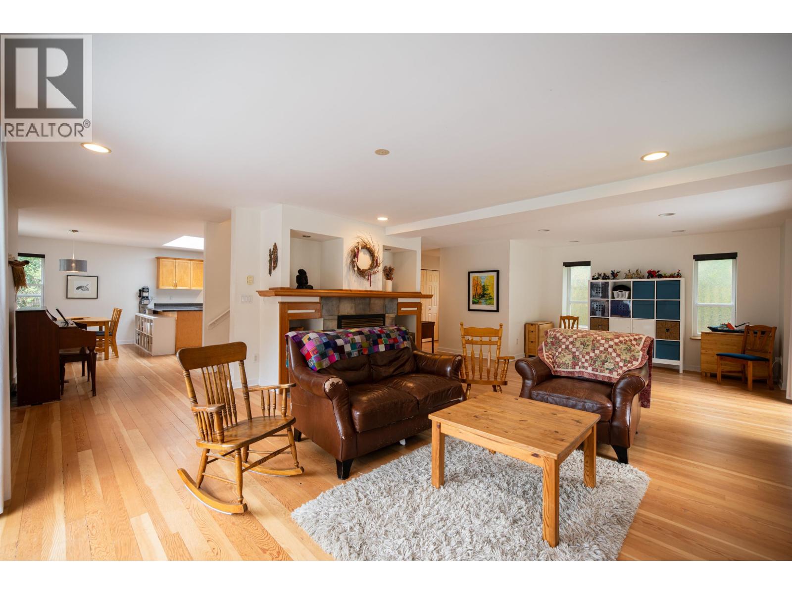 1288 Eagle Cliff Road, Bowen Island, British Columbia  V0N 1G1 - Photo 4 - R3111786