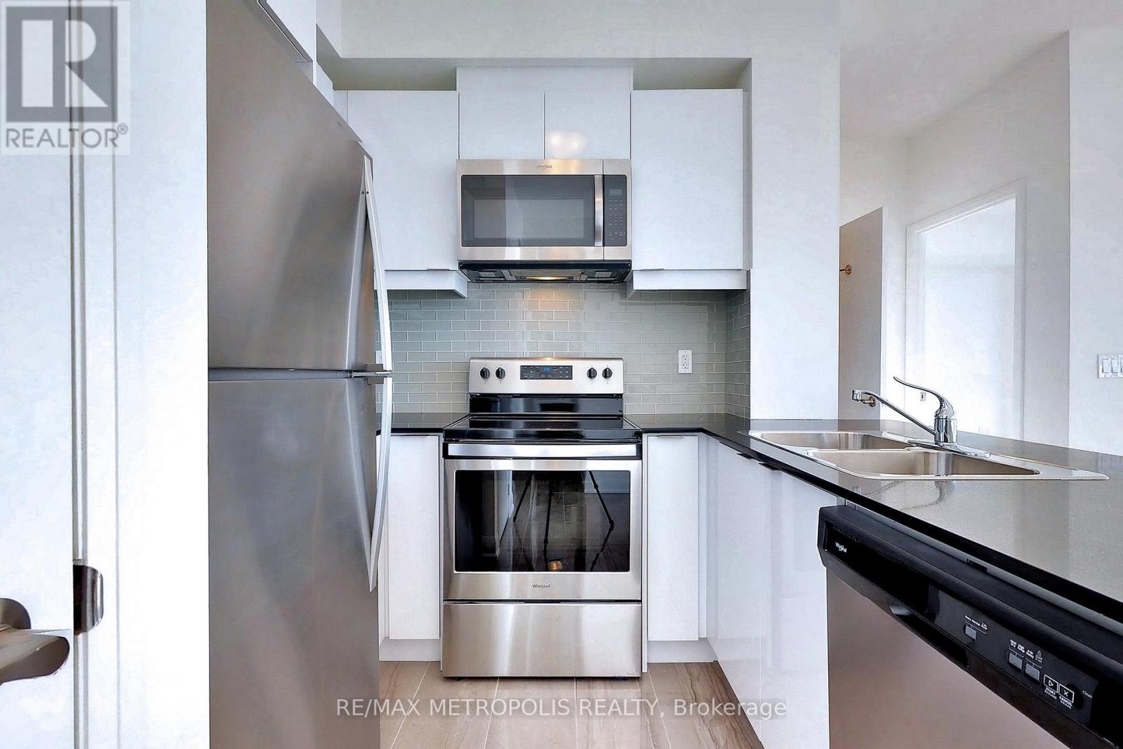 3405 - 2910 Highway 7, Vaughan, Ontario  L4K 0H8 - Photo 2 - N13015048