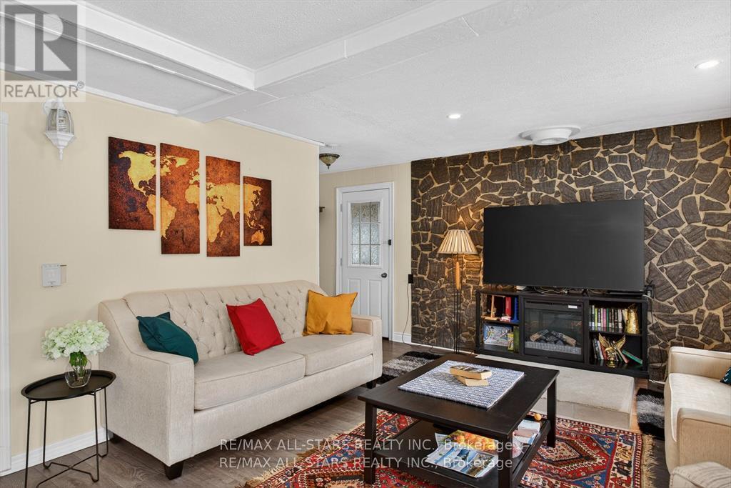 220 Mcguire Beach Road, Kawartha Lakes, Ontario  K0M 2B0 - Photo 14 - X12975276