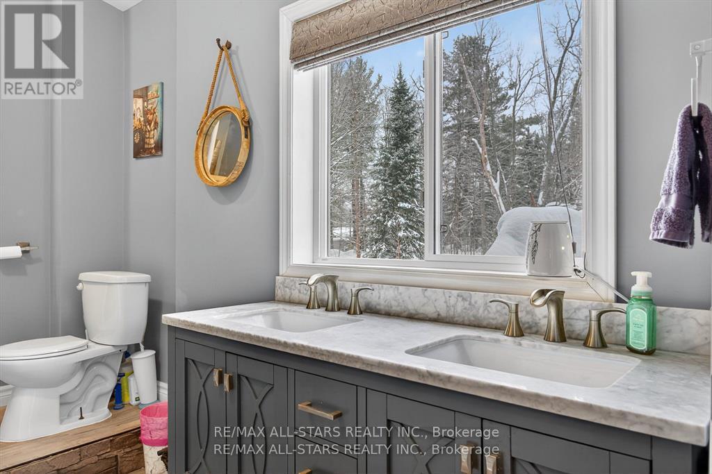 28 Pine Ridge Road, Kawartha Lakes, Ontario  K0M 2L0 - Photo 17 - X12902372