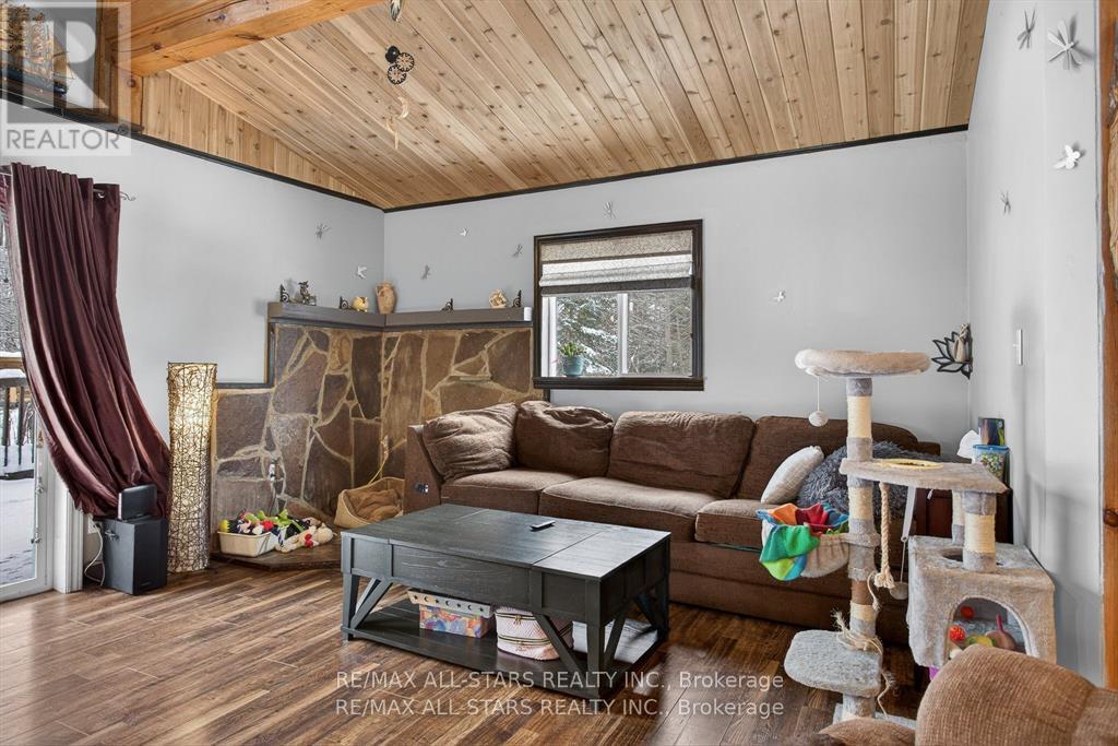 28 Pine Ridge Road, Kawartha Lakes, Ontario  K0M 2L0 - Photo 12 - X12902372