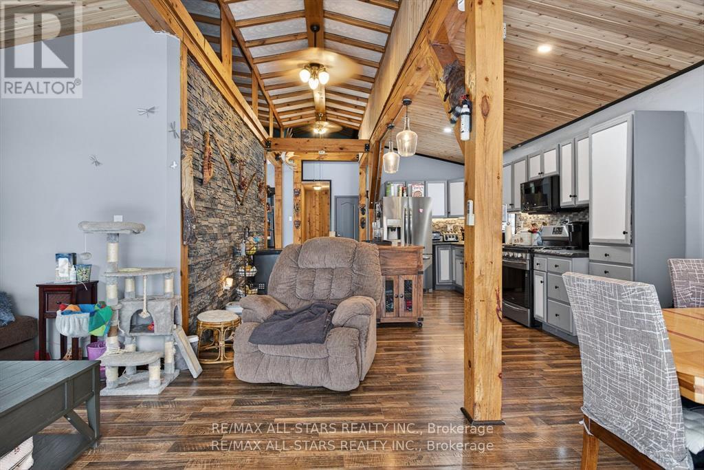 28 Pine Ridge Road, Kawartha Lakes, Ontario  K0M 2L0 - Photo 14 - X12902372