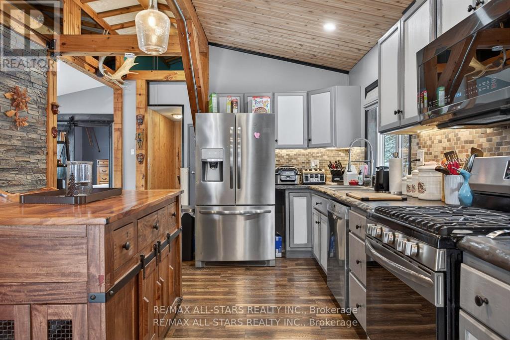 28 Pine Ridge Road, Kawartha Lakes, Ontario  K0M 2L0 - Photo 9 - X12902372