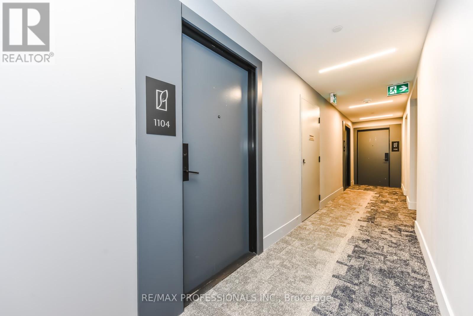 1104 - 430 Square One Drive, Mississauga, Ontario  L5B 0L6 - Photo 10 - W13015044