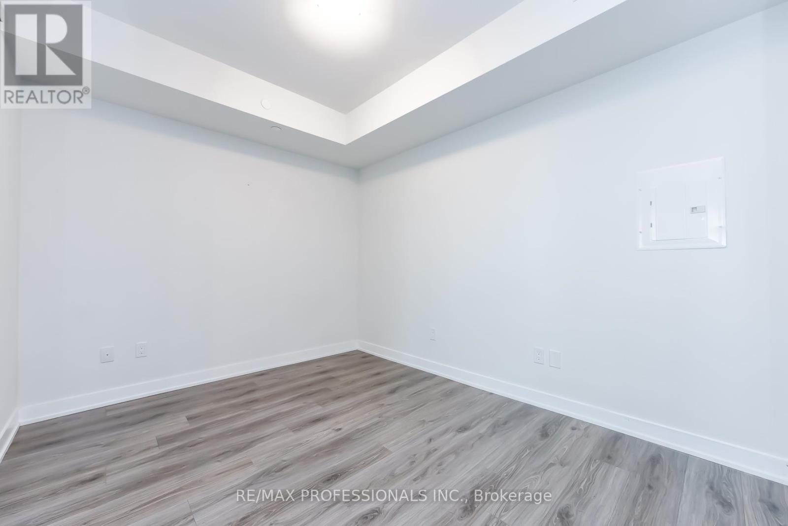 1104 - 430 Square One Drive, Mississauga, Ontario  L5B 0L6 - Photo 18 - W13015044