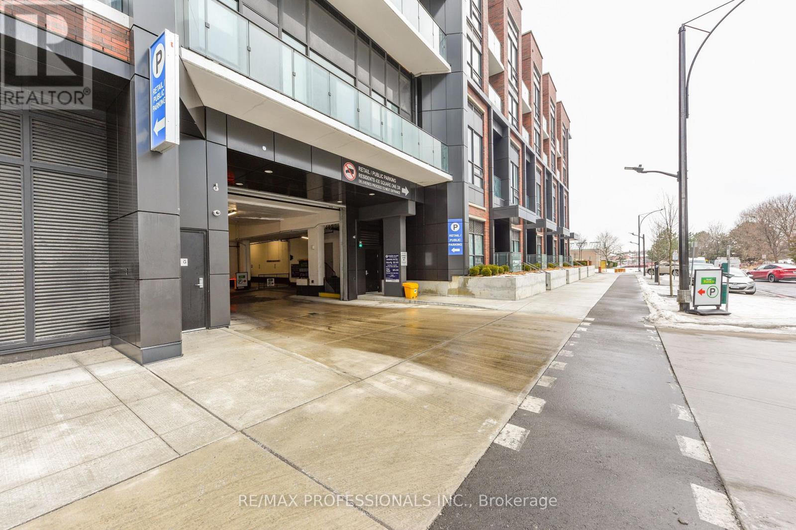 1104 - 430 Square One Drive, Mississauga, Ontario  L5B 0L6 - Photo 2 - W13015044