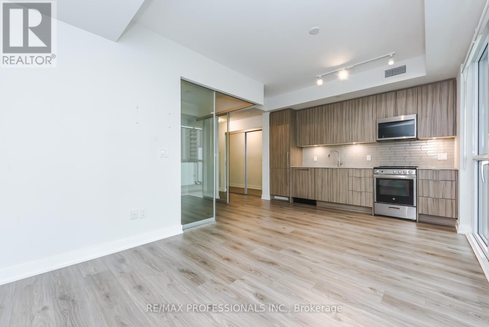 1104 - 430 Square One Drive, Mississauga, Ontario  L5B 0L6 - Photo 23 - W13015044