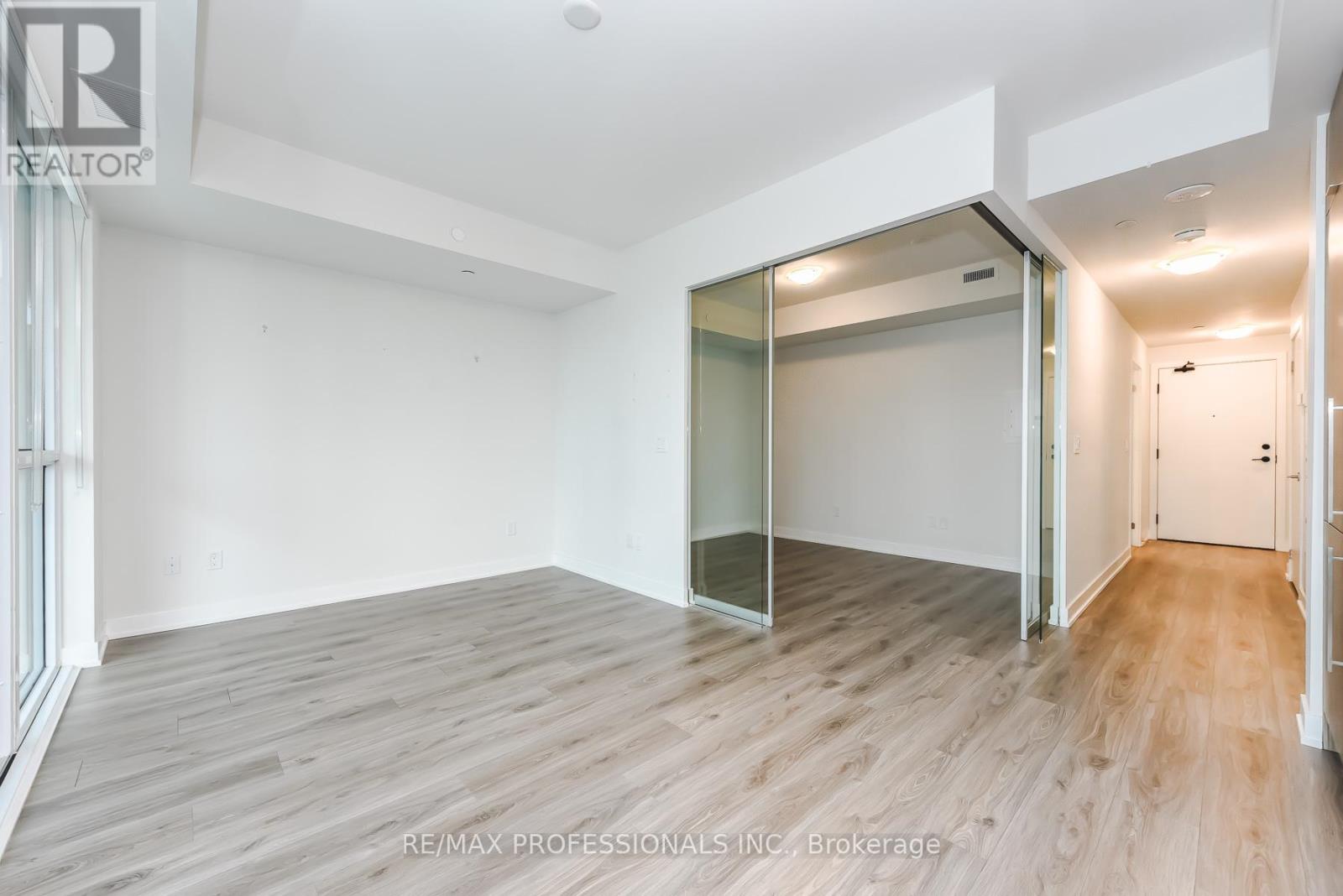 1104 - 430 Square One Drive, Mississauga, Ontario  L5B 0L6 - Photo 26 - W13015044