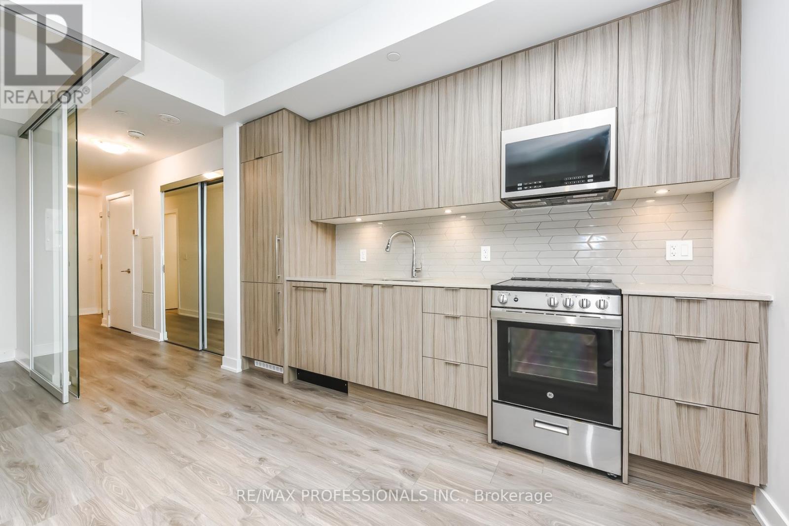 1104 - 430 Square One Drive, Mississauga, Ontario  L5B 0L6 - Photo 29 - W13015044