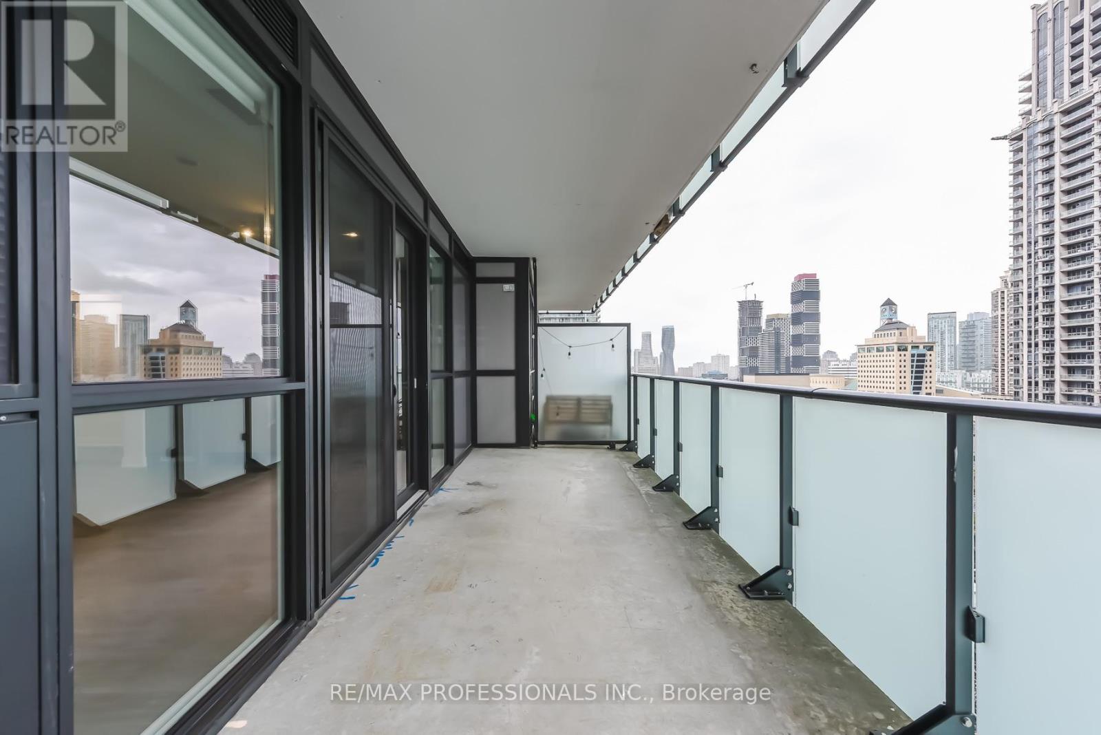 1104 - 430 Square One Drive, Mississauga, Ontario  L5B 0L6 - Photo 38 - W13015044