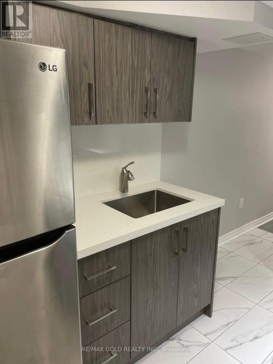 72 LESABRE CRESCENT, Brampton, Ontario