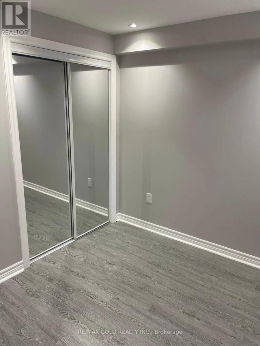 72 Lesabre Crescent, Brampton, Ontario  L6P 3R4 - Photo 12 - W13015058