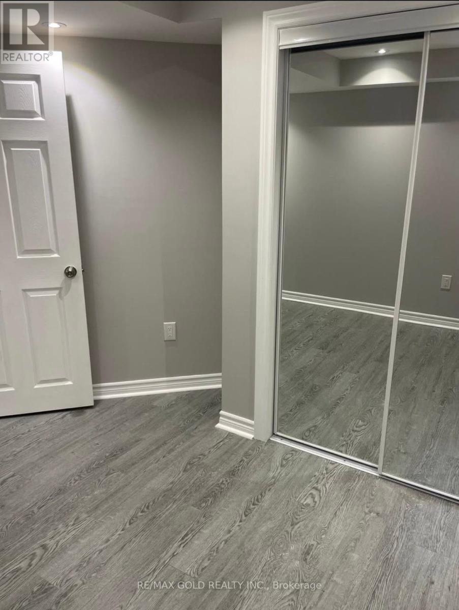 72 Lesabre Crescent, Brampton, Ontario  L6P 3R4 - Photo 13 - W13015058