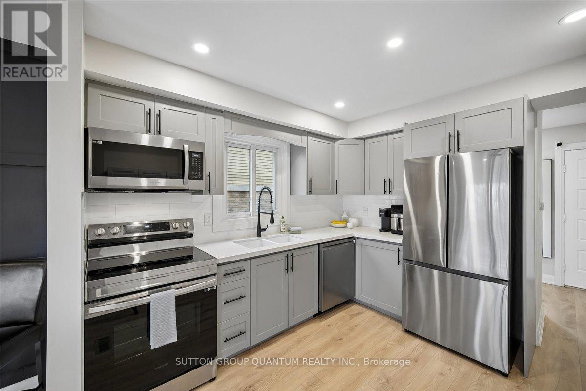 1120 Montgomery Drive, Oakville (Ga Glen Abbey), Ontario  L6M 1G1 - Photo 14 - W13015078