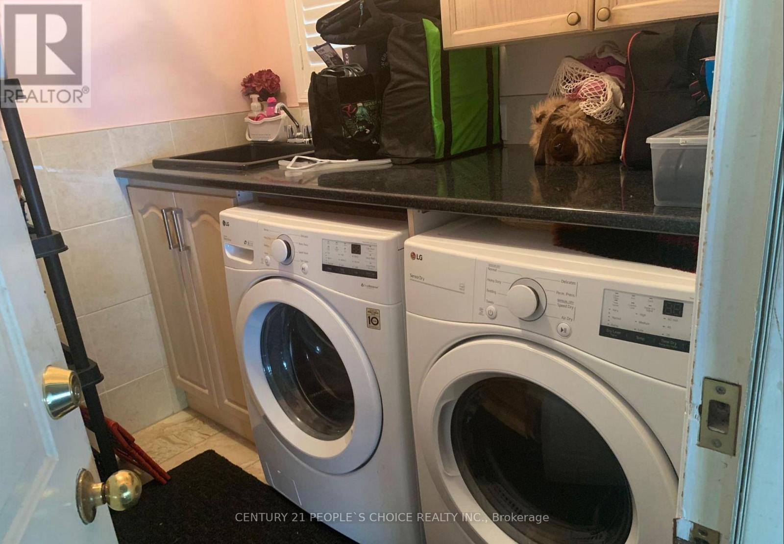 904 Drysdale Drive, Mississauga, Ontario  L5V 1X6 - Photo 10 - W13015102