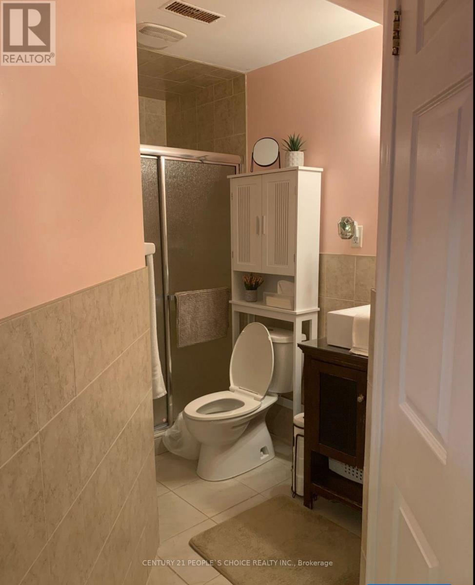 904 Drysdale Drive, Mississauga, Ontario  L5V 1X6 - Photo 6 - W13015102