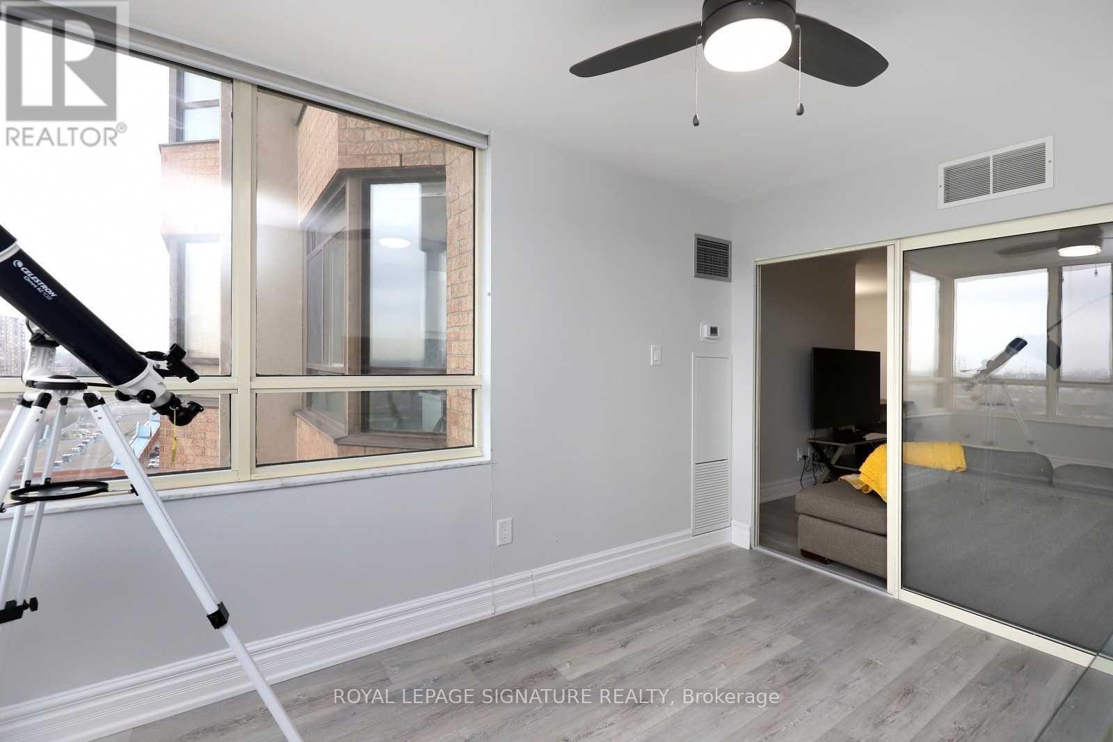 1101 - 100 County Court Boulevard, Brampton, Ontario  L6W 3X1 - Photo 16 - W13015116