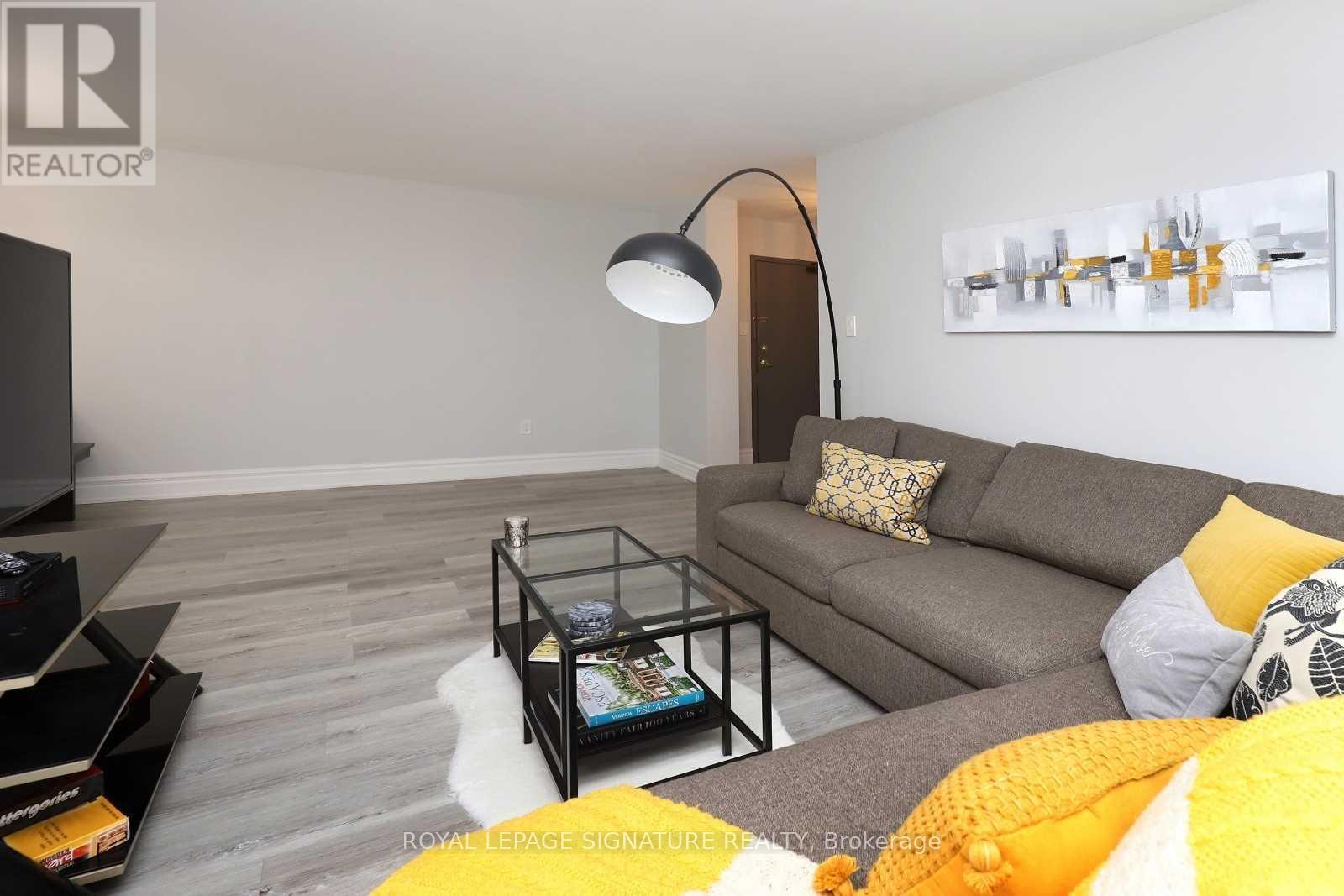 1101 - 100 County Court Boulevard, Brampton, Ontario  L6W 3X1 - Photo 17 - W13015116