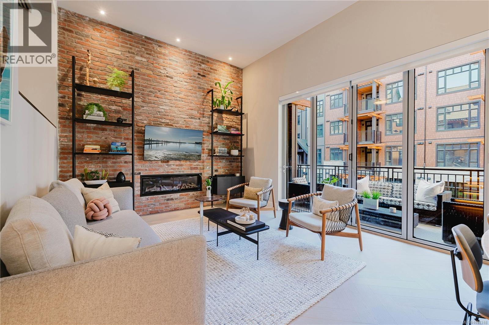 207 427 Lampson St, Esquimalt, British Columbia