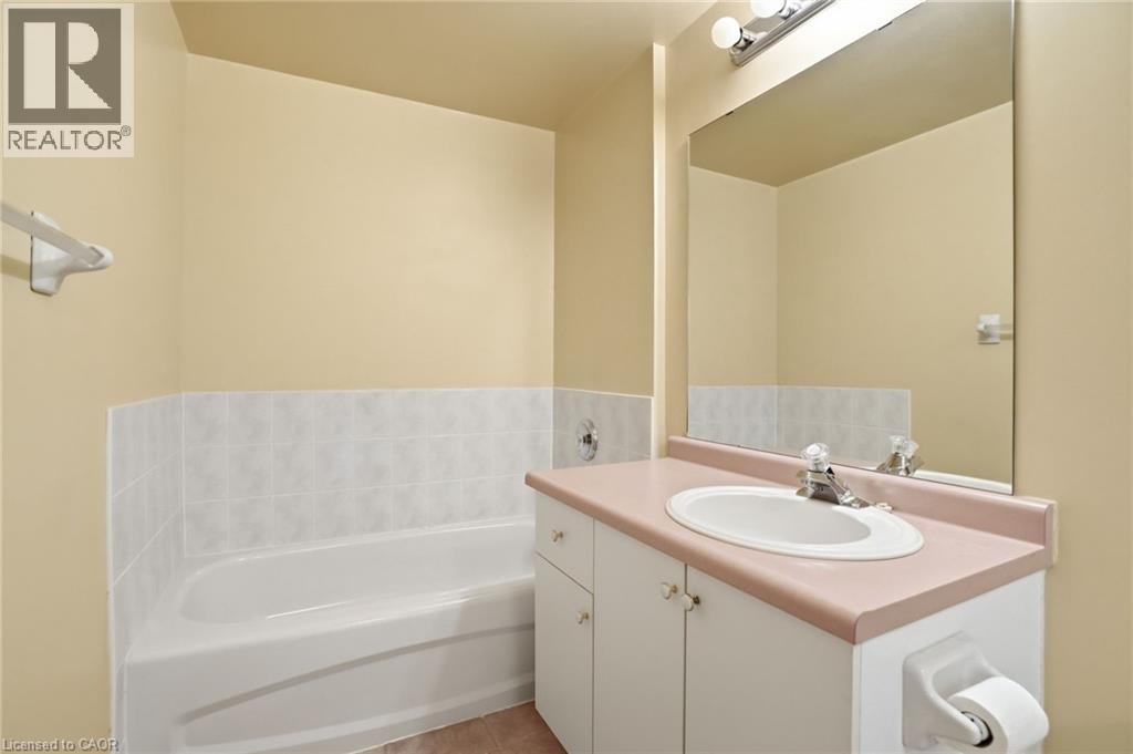 3497 Upper Middle Road Unit# 108, Burlington, Ontario  L7M 4T6 - Photo 8 - 40821893